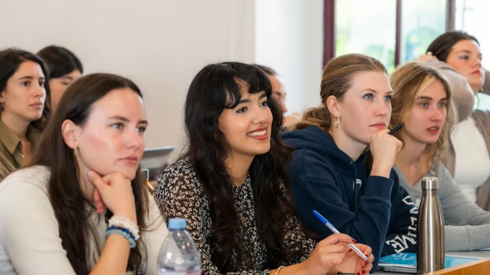 Studentesse a lezione