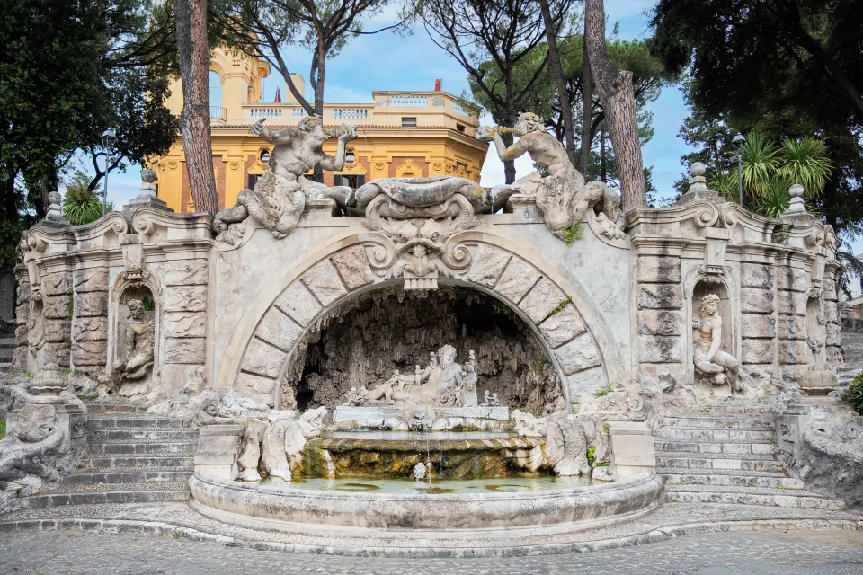 Roma Fontana Pola Luiss