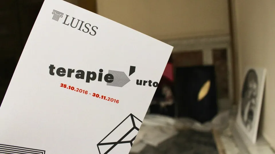 Allestimento mostra - Terapie d'urto: Toni
